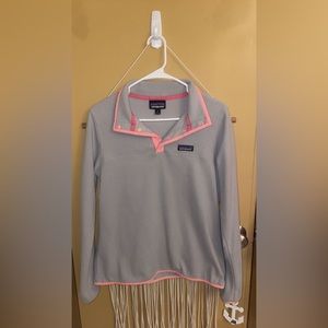 Patagonia size M (Women’s Women's Micro D Snap-T Pullover Style #26020)